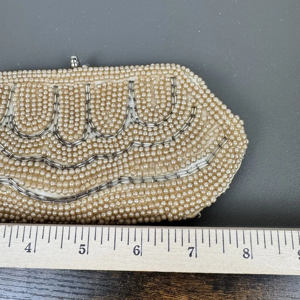 Vintage Beaded Kisslock Clutch‎ Made in Japan Pearl Glass Bead Evening Bag